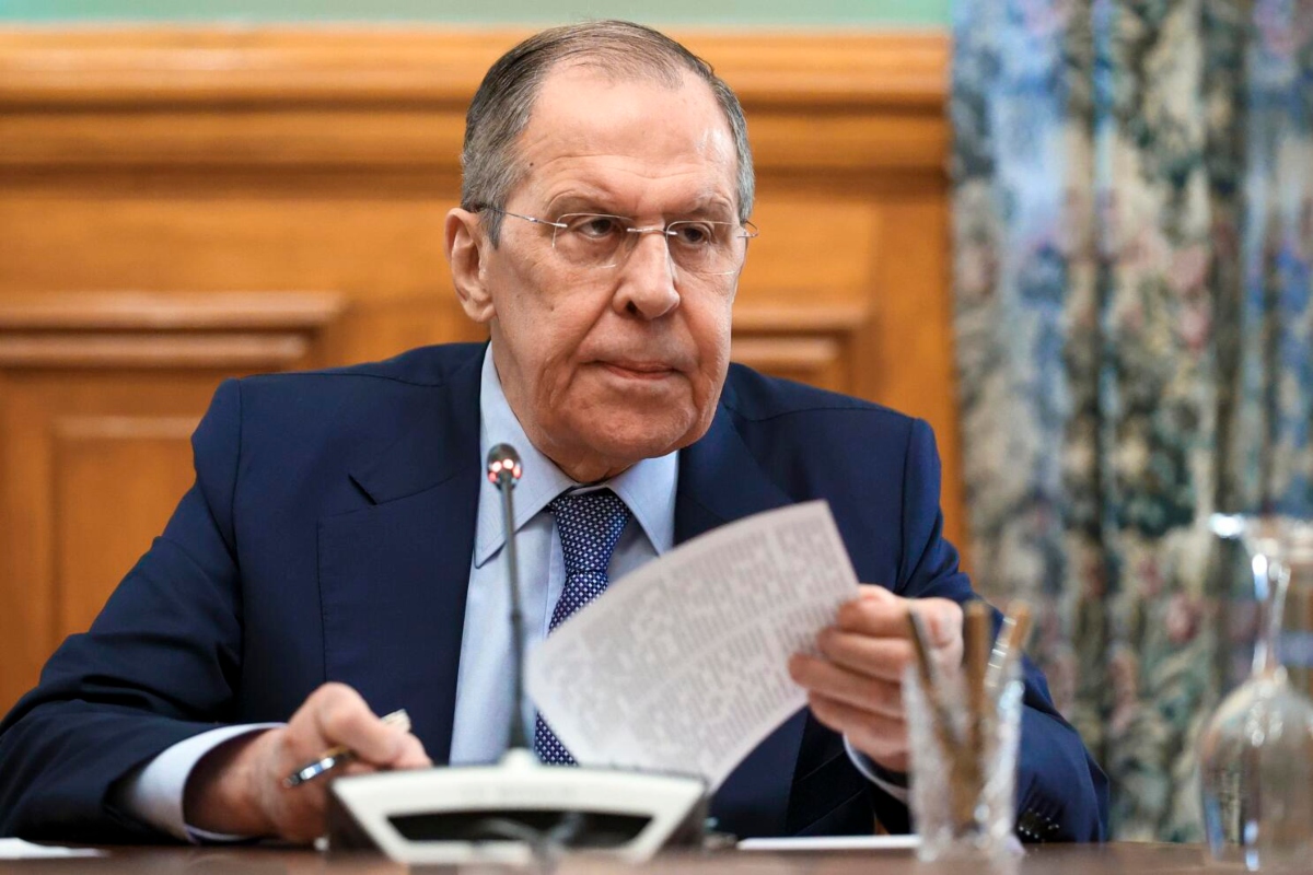 Λαβρόφ: Αστειευόταν ο Πούτιν όταν μιλούσε για στήριξη στη Χάρις