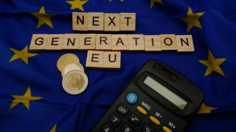 Σε κρίσιμο σταυροδρόμι η «χρήση» πόρων από το Ταμείο Ανάκαμψης