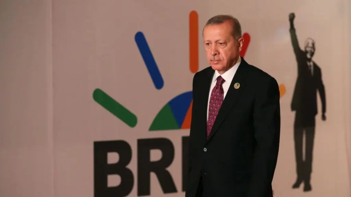 Τι ωθεί την Τουρκία στην αγκαλιά των BRICS