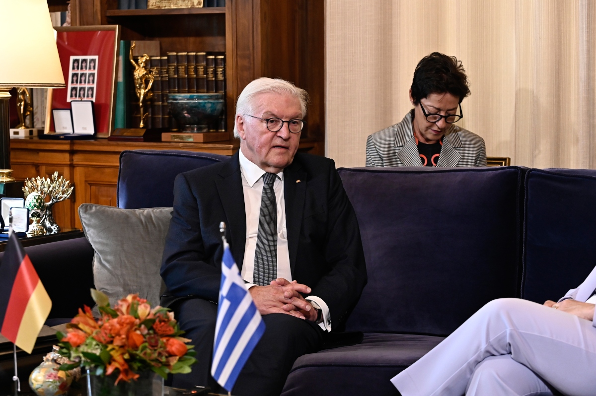 Σταϊνμάιερ: «Για εμάς το θέμα των γερμανικών αποζημιώσεων νομικά θεωρείται λήξαν»