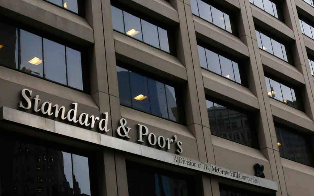 S&P: Η έξοδος του ΤΧΣ από την ΕΤΕ αποτελεί ορόσημο για την Ελλάδα μετά την κρίση