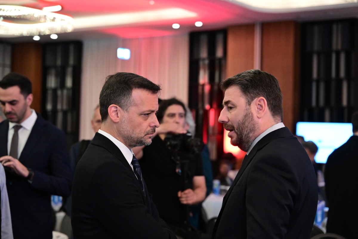 ΠΑΣΟΚ: Συνεχίζεται η κόντρα για το debate