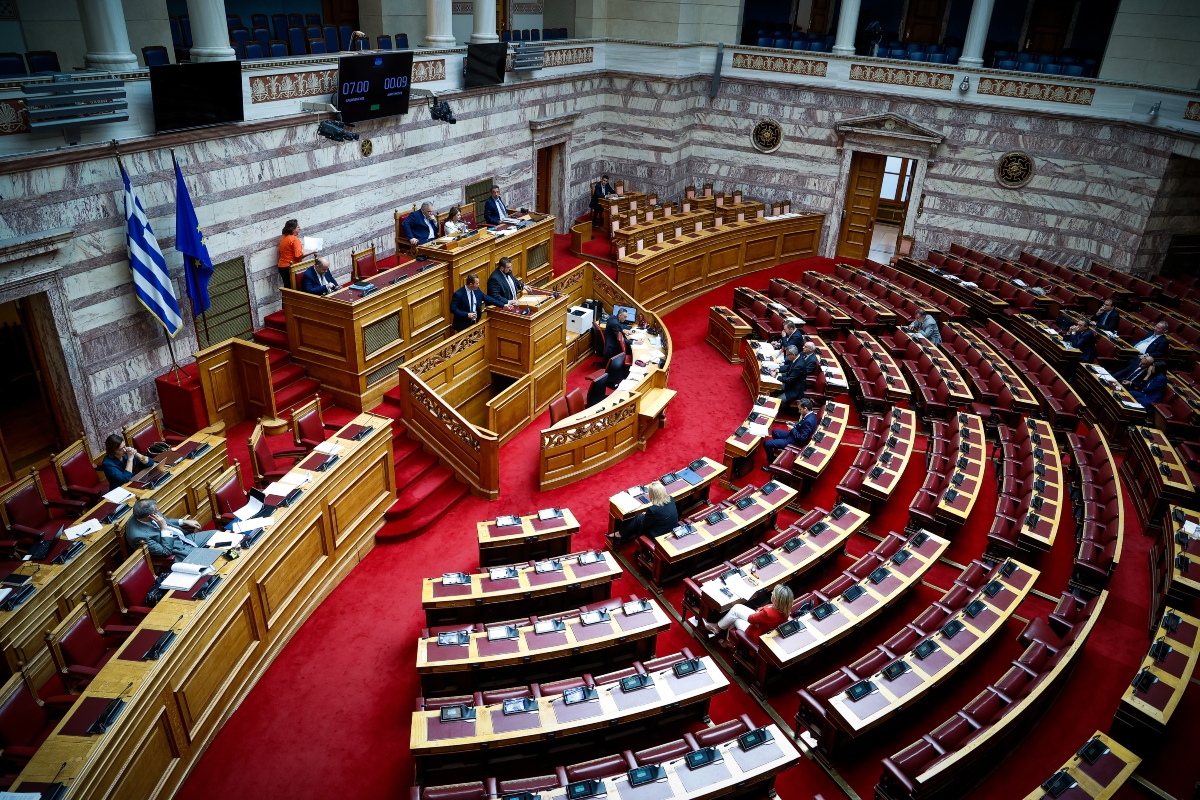 Εντείνεται η γαλάζια πίεση στην κυβέρνηση