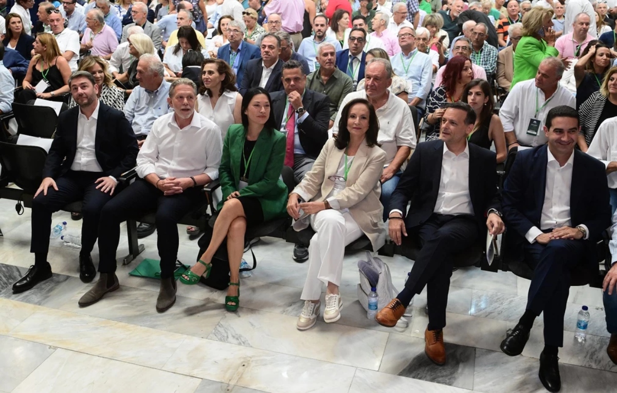 Δημοσκόπηση Opinion Poll: Οι 2 που θα δώσουν τη μάχη για την προεδρία του ΠΑΣΟΚ