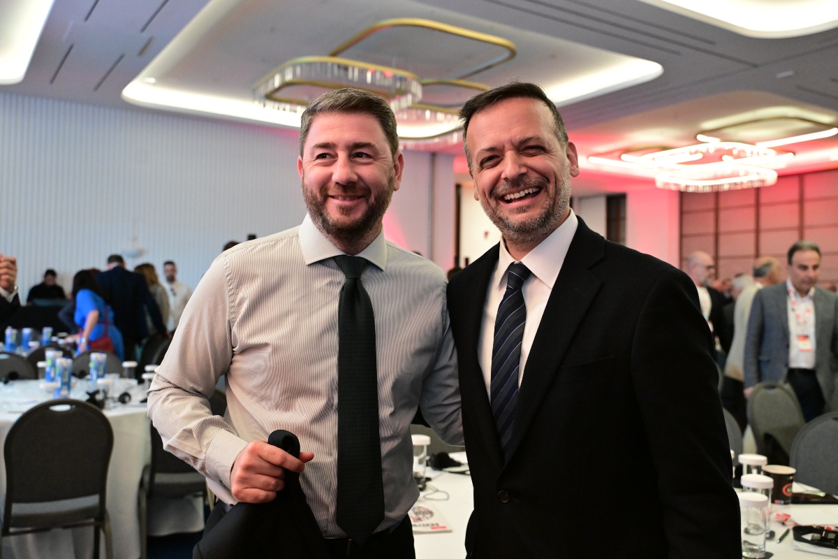 ΠΑΣΟΚ: Μάχη στήθος με στήθος μεταξύ Δούκα – Ανδρουλάκη