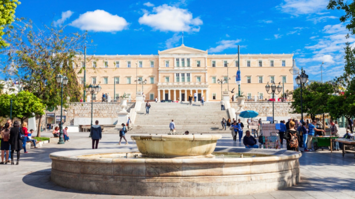 Ευρωβαρόμετρο: Τελευταία η Ελλάδα στην ΕΕ των 27- «Δεν προστατεύεται το κράτος δικαίου»