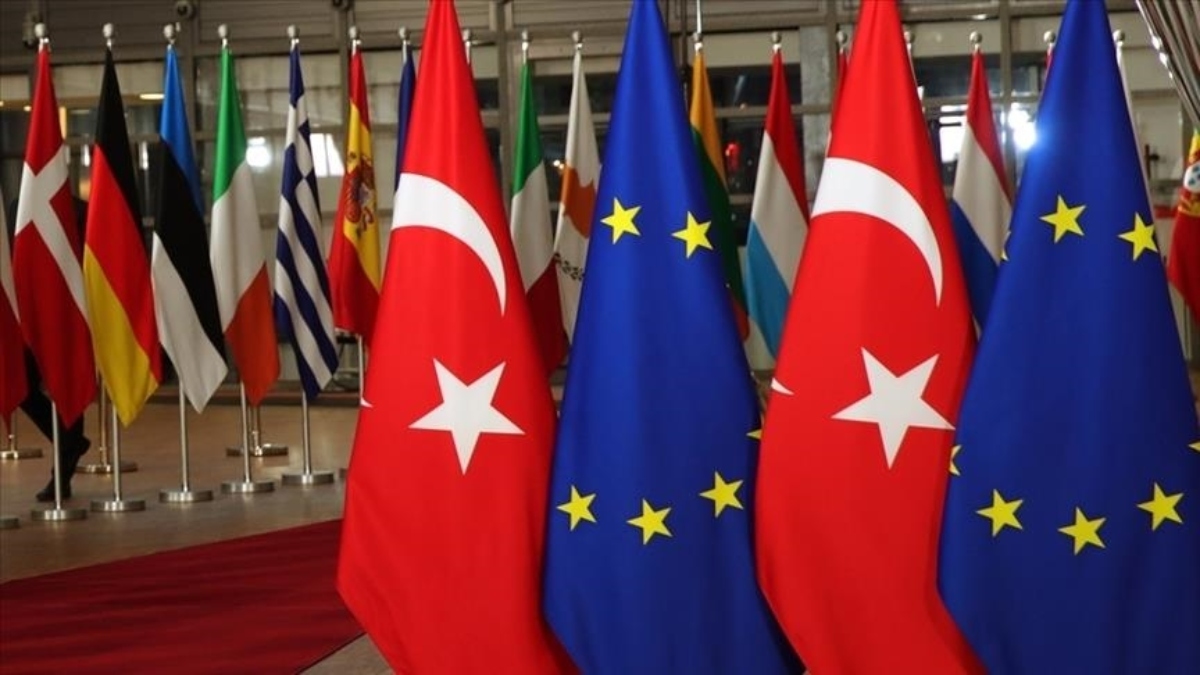 Η ΕΕ «προτρέπτει» την Τουρκία να ερευνήσει υποθέσεις για κακοποιήσεις και επαναπροωθήσεις μεταναστών
