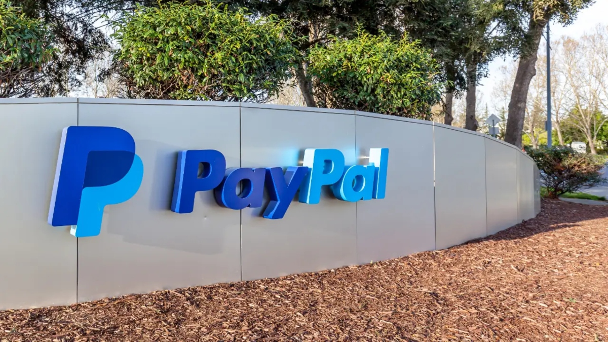 PayPal: Σε ελεύθερη πτώση η μετοχή μετά τα απογοητευτικά έσοδα