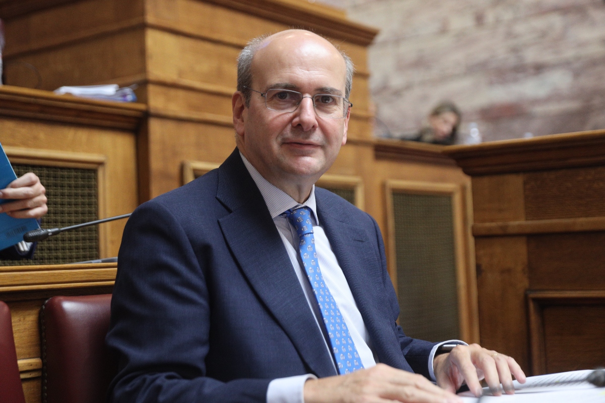 Προσχέδιο Προϋπολογισμού: Ανάπτυξη 2,3% και πληθωρισμός 2,1% για το 2025 – Μόνιμα μέτρα 1,1 δισ. ευρώ