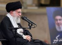 Η σπάνια κίνηση του αγιατολάχ Αλί Χαμενεΐ μετά την ιρανική επίθεση εναντίον του Ισραήλ