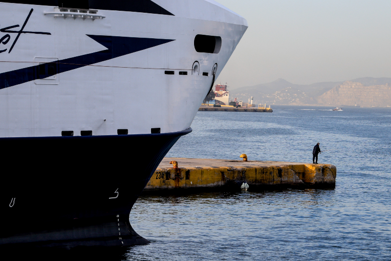 Απεργία: Δεμένα τα πλοία στα λιμάνια για 48 ώρες – Η ανακοίνωση της ΠΝΟ