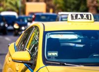 Ταξί: Από σήμερα η προθεσμία στους οδηγούς για τα ειδικά αυτοκόλλητα πληρωμών -Πρόστιμο στους παραβάτες