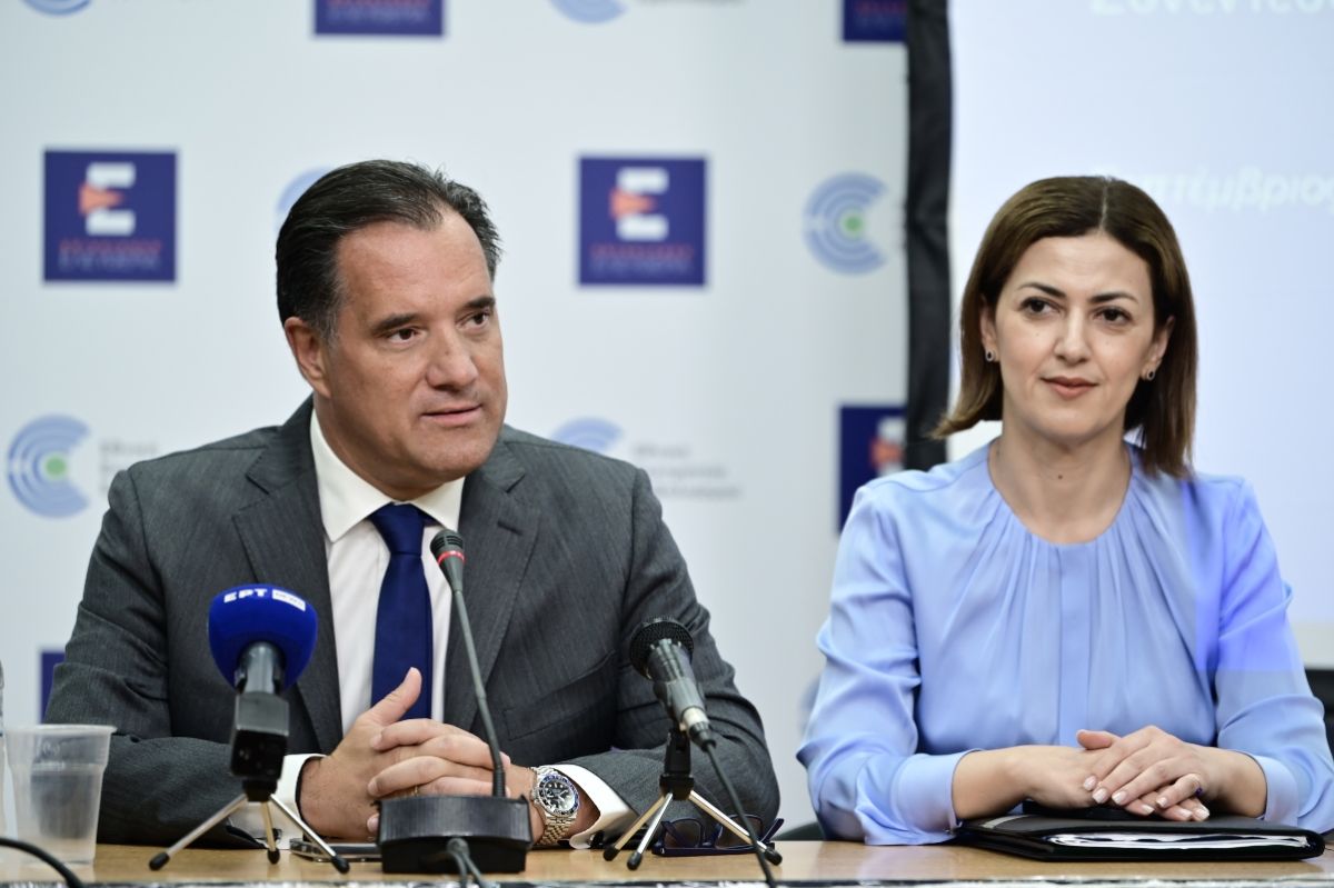 Άδωνις Γεωργιάδης: Sms για δωρεάν προληπτικές εξετάσεις κατά του καρκίνου