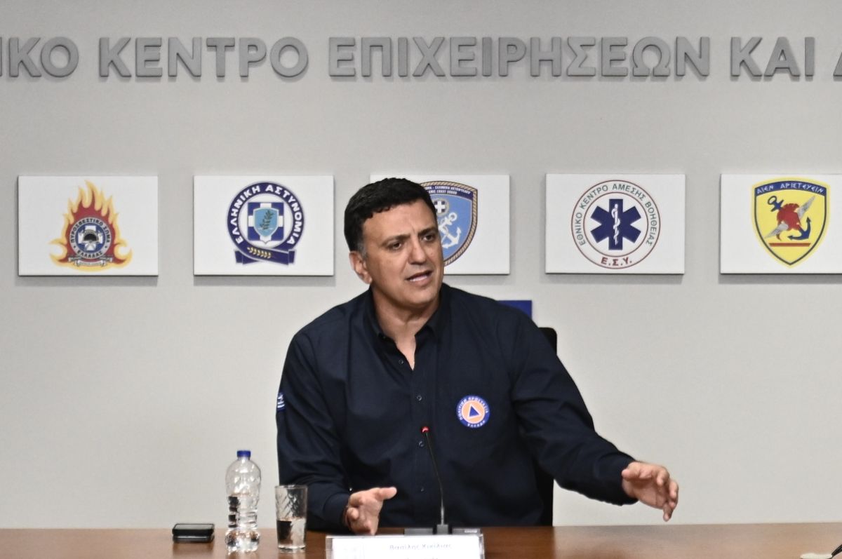 Κικίλιας για πυρκαγιά στo Ξυλόκαστρο: Η κατάσταση είναι κρίσιμη, απαιτεί ψυχραιμία και υπομονή