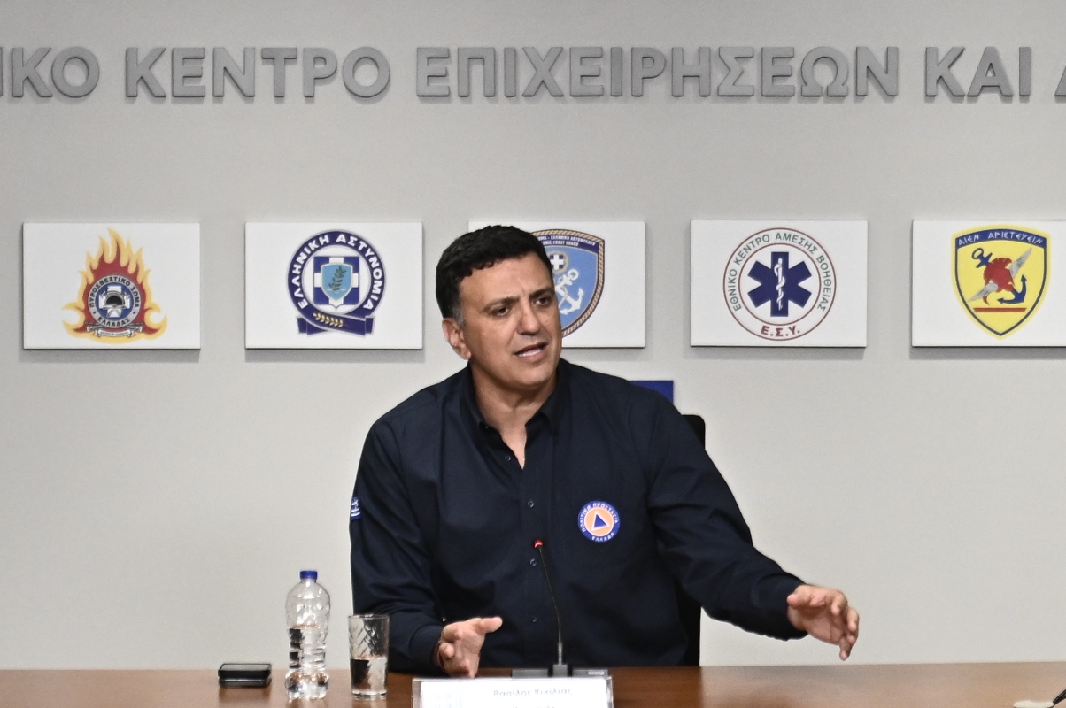 Κικίλιας για πυρκαγιά στo Ξυλόκαστρο: Η κατάσταση είναι κρίσιμη, απαιτεί ψυχραιμία και υπομονή
