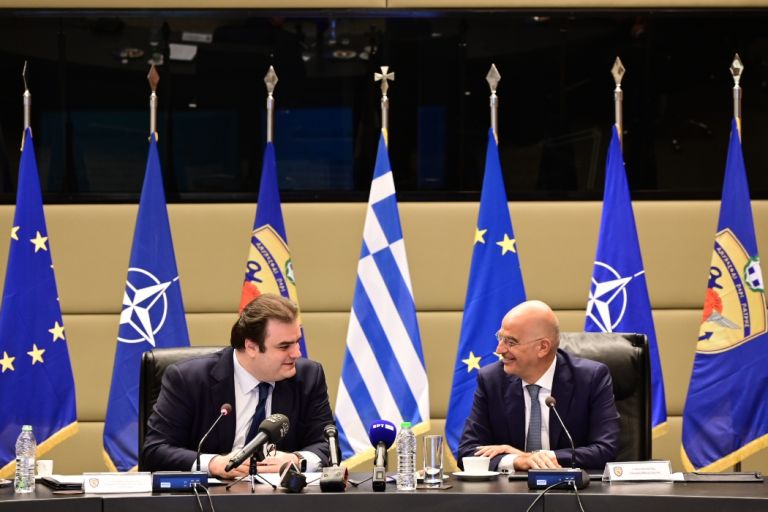 Δένδιας-Πιερρακάκης για τις Στρατιωτικές Σχολές: Μισθός 609 ευρώ για τους σπουδαστές-Πρόσβαση από 3 Πεδία