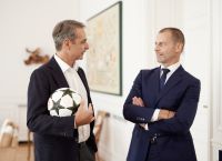 Ο Πρόεδρος της UEFA συνεχάρη τον Μητσοτάκη για την πρόοδο στην καταπολέμηση της οπαδικής βίας
