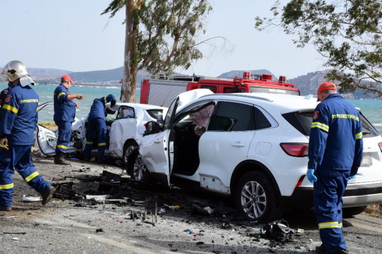 Μοιραία σύγκρουση έξω από το βενζινάδικο – Με 170 χλμ έτρεχε το ΙΧ που σκότωσε την 37χρονη μητέρα [pic,vid]