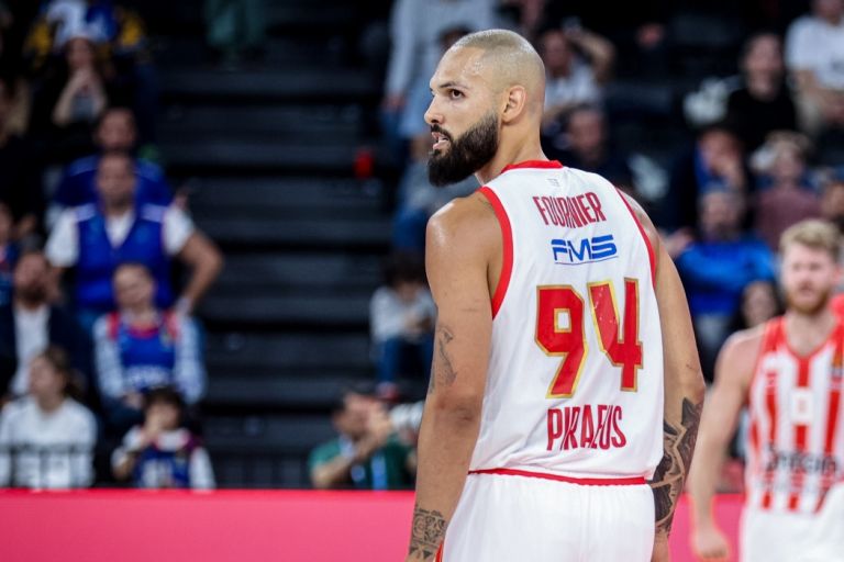 Το απίστευτο buzzer beater τρίποντο του Εβάν Φουρνιέ με την Εφές [vid]