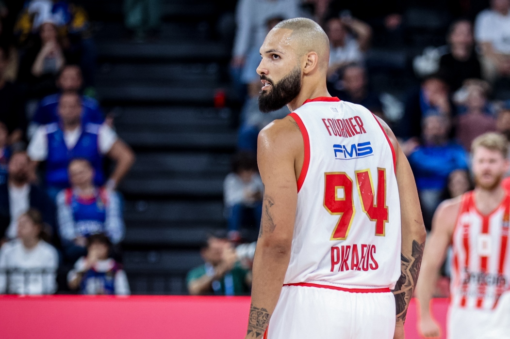 Το απίστευτο buzzer beater τρίποντο του Εβάν Φουρνιέ με την Εφές [vid]