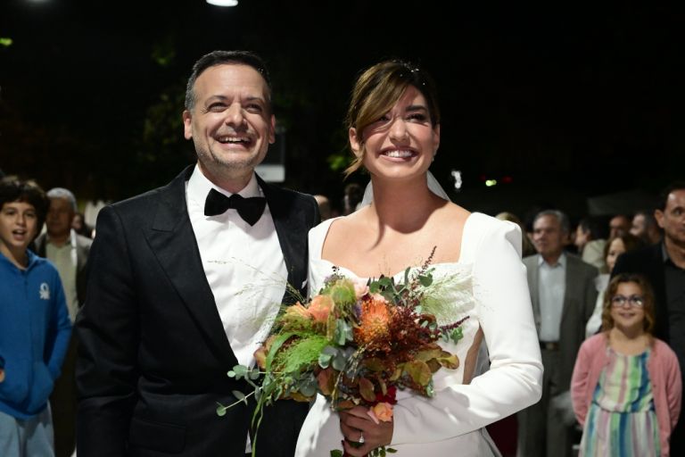Χάρης Δούκας: Παντρεύτηκε στη Θήβα ο Δήμαρχος Αθηναίων με την Γεωργία Πολυτάνου [pics]