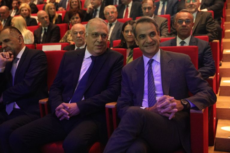 Oι ανακοινώσεις Μητσοτάκη – Θεοδωρικάκου για τις νέες επενδύσεις [Live]