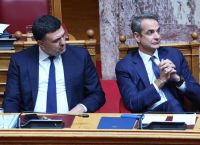 Βουλή: Γιατί ο Μητσοτάκης αποχώρησε από την ομιλία Παππά και επέστρεψε για την ομιλία Ανδρουλάκη