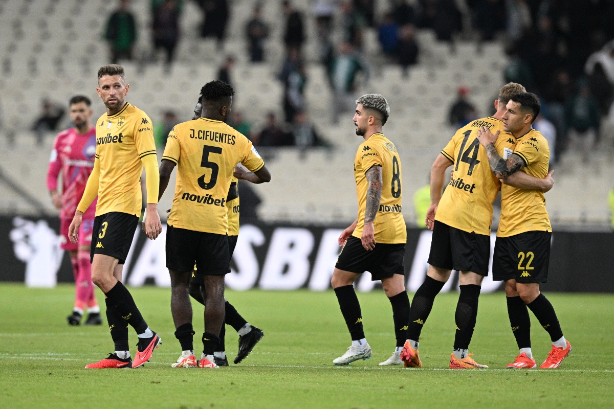 Aris alone on top as Olympiakos, AEK and PAOK lose