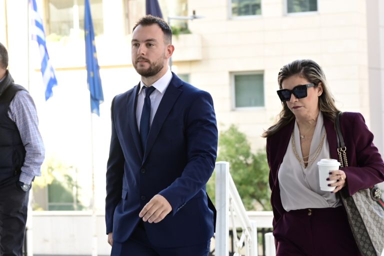 «Σπαρτιάτες»: Διακοπή της δίκης για εξαπάτηση εκλογικού σώματος λόγω απουσίας του Β. Στίγκα
