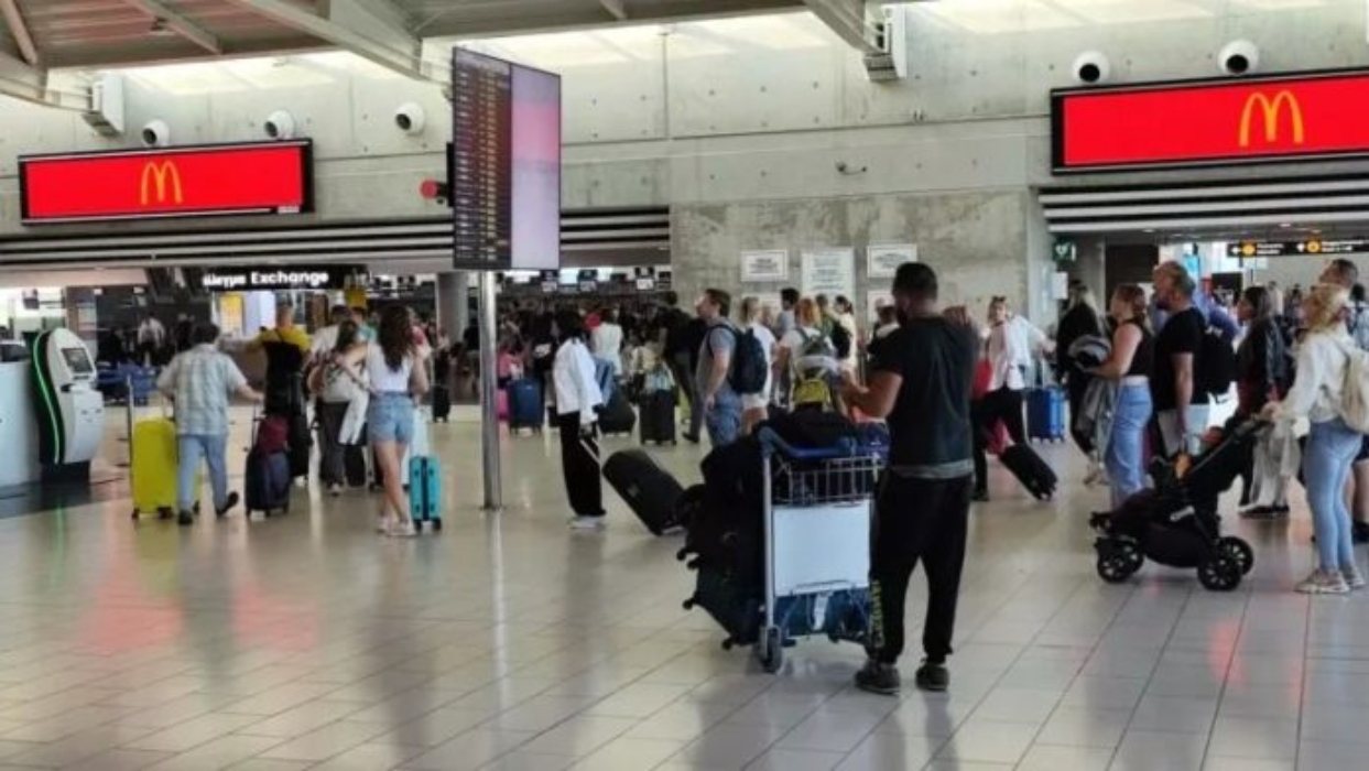 Cyprus Becomes Safe Haven for Israelis and Lebanese Fleeing Conflict