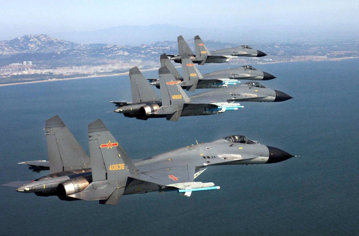 Η Κίνα αναπτύσσει ισχυρές στρατιωτικές δυνάμεις γύρω από την Ταϊβάν