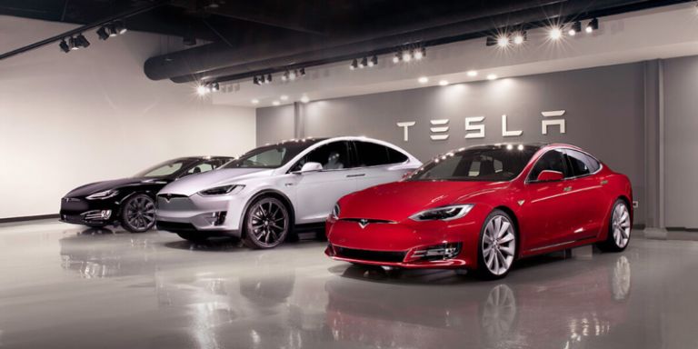 Tesla: Παραγωγή – ορόσημο 3 εκατ. ηλεκτρικών οχημάτων από την μέγκα – μονάδα στη Σανγκάη