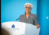 Ανατροπή στα επιτόκια: Η ΕΚΤ ετοιμάζεται να δώσει το σήμα για παγκόσμια νομισματική χαλάρωση