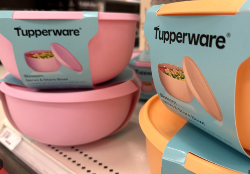Η Tupperware εξαγοράζεται από τους δανειστές της – Σε ποιες χώρες θα υπάρχουν τα προϊόντα της