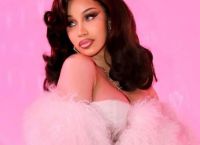 Cardi B: Αποκάλυψε ότι βρέθηκε στο νοσοκομείο μετά από “επείγουσα ιατρική ανάγκη”