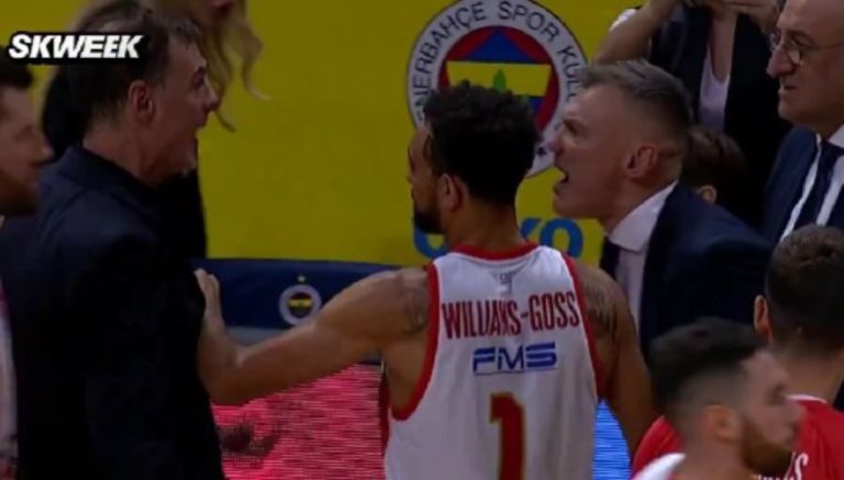 Euroleague: Έντονος διάλογος Μπαρτζώκα – Γιασικεβίτσιους μετά το Φενέρ – Ολυμπιακός [vid]