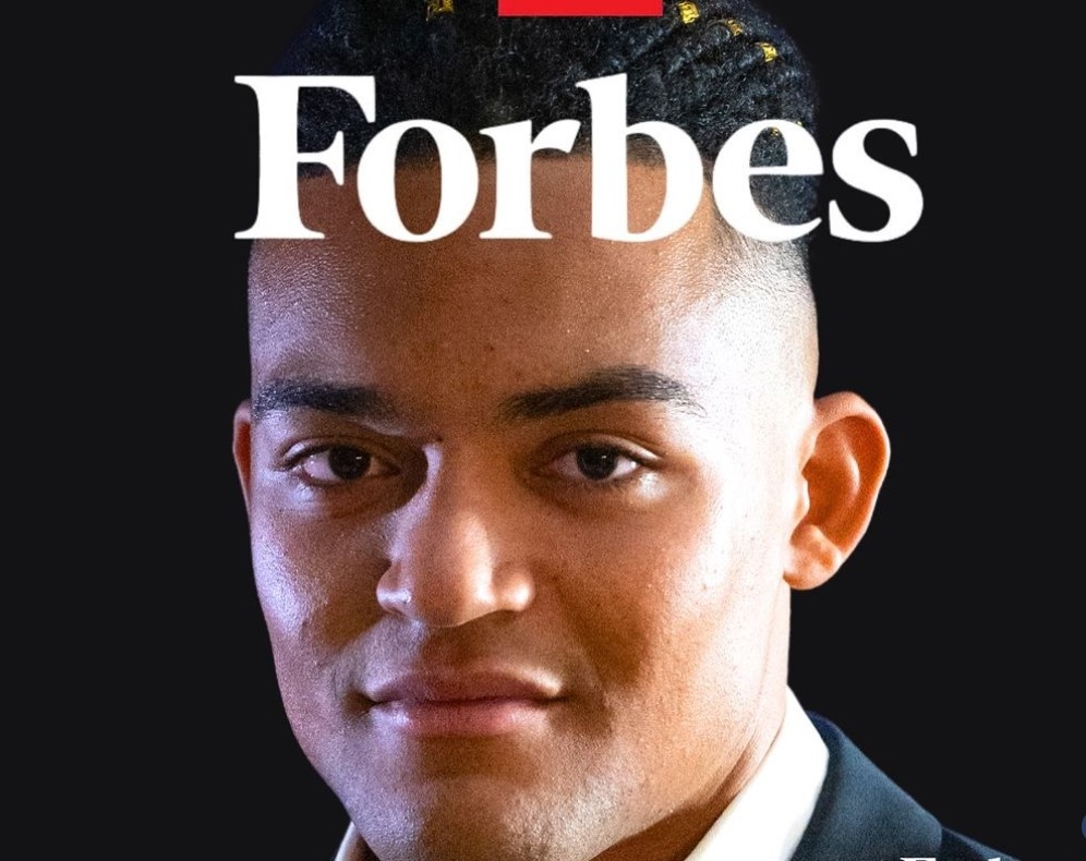 Ο Εμμανουήλ Καραλής στο εξώφυλλο του Forbes [pic]