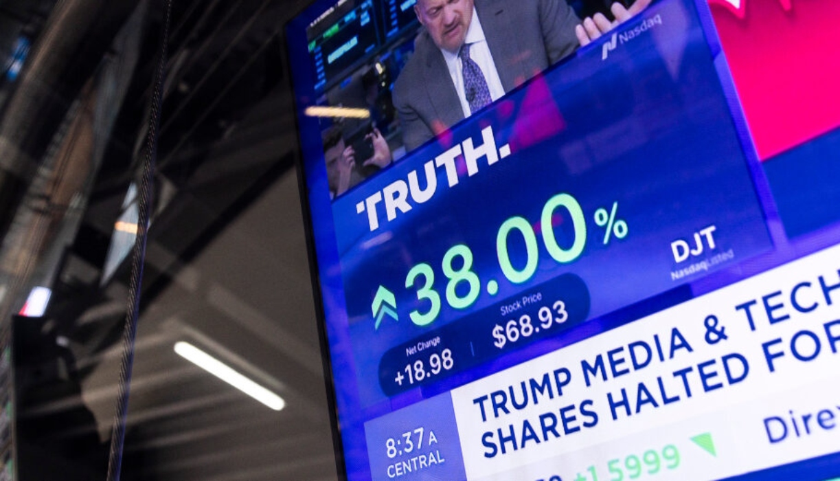 Προσωρινή αναστολή της μετοχής της Trump Media καθώς επιταχύνεται το ράλι της DJT
