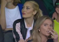 Ελένη Βουλγαράκη: Η «καυτή» φωτογράφισή της μέσα σε ασανσέρ