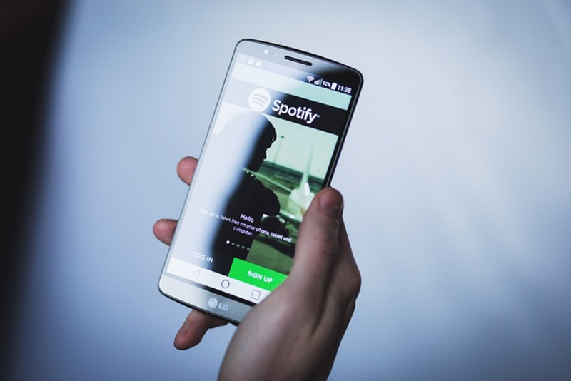 Spotify: Η νέα λειτουργία δημιουργίας εξωφύλλων στις playlists δίνει έμφαση στην αισθητική του κάθε χρήστη