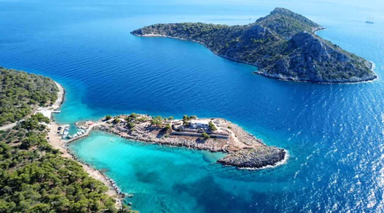 3 destinations near Athens for autumn trips with your dog
