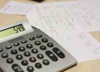 Τέλος επιτηδεύματος: Τι σημαίνει η κατάργησή του – Κέρδος έως 500 ευρώ από το 2025