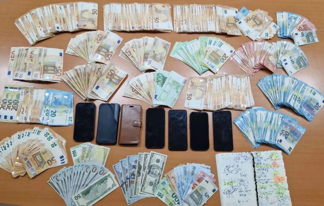 Οι αποκαλυπτικοί διάλογοι του κυκλώματος των εφοριακών – «Εγώ να γεμίσω την τσέπη μου θέλω»