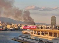 Μεγάλη φωτιά σε αποθήκη στον Πειραιά – Διακοπή κυκλοφορίας στην οδό Κέκροπος