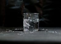 Με χημικά το 99% του πόσιμου νερού στον πλανήτη Με χημικά το 99% του πόσιμου νερού στον πλανήτη