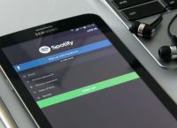 Spotify: Η νέα λειτουργία δημιουργίας εξωφύλλων στις playlists δίνει έμφαση στην αισθητική του κάθε χρήστη