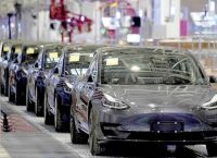 Tesla: Aπογειώθηκε η μετοχή της μετά την τολμηρή πρόβλεψη του Μασκ για τα EV