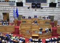 Πώς διαβάζει το Μαξίμου την ερώτηση των 8 βουλευτών της ΝΔ