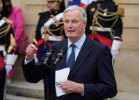 Γαλλία: Με περικοπές θέλει ο Μπαρνιέ να περιορίσει το έλλειμμα