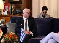 Σταϊνμάιερ: «Για εμάς το θέμα των γερμανικών αποζημιώσεων νομικά θεωρείται λήξαν»